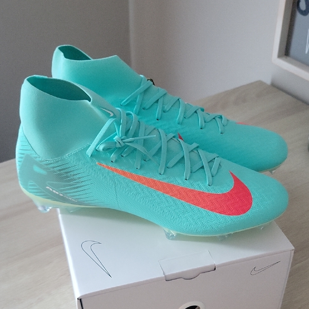 Nike Mercurial Superfly 10 Academy Soccer Cleats in Teal and Pink - Picture 3 of 7